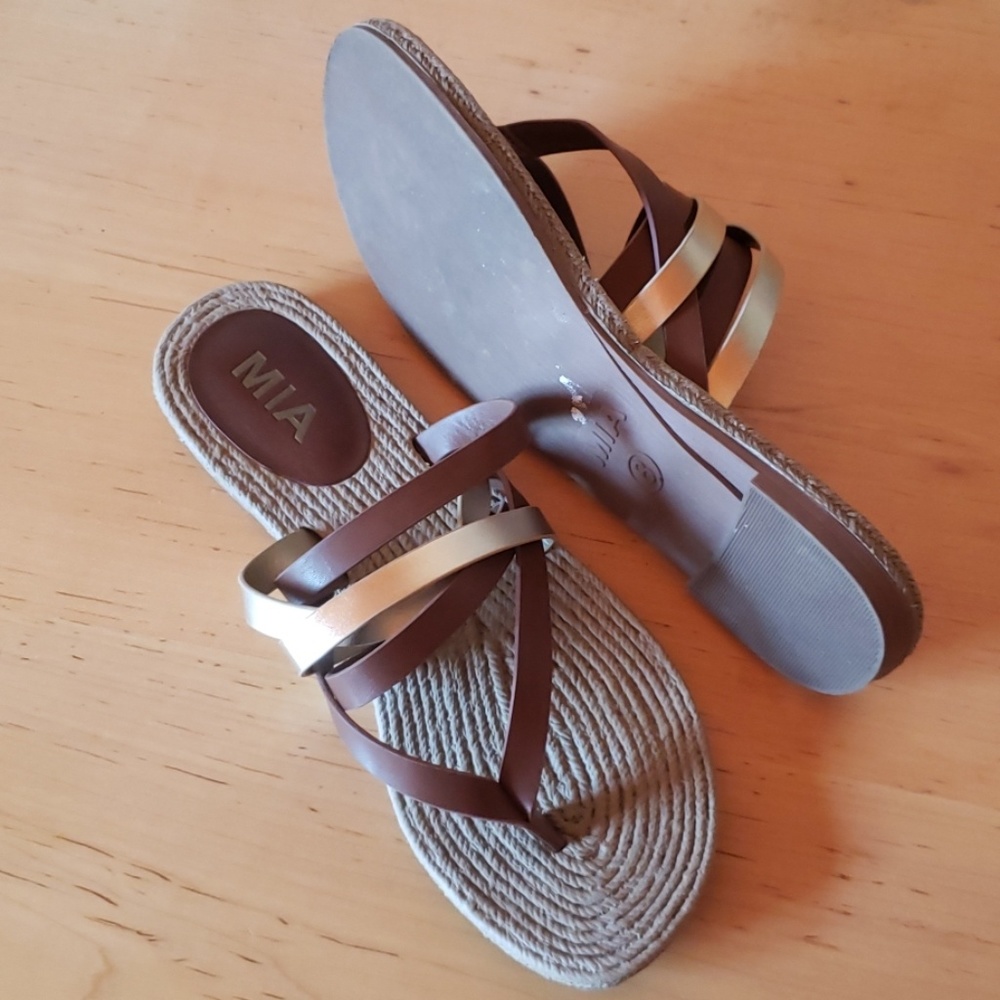 Sandals sz 8
